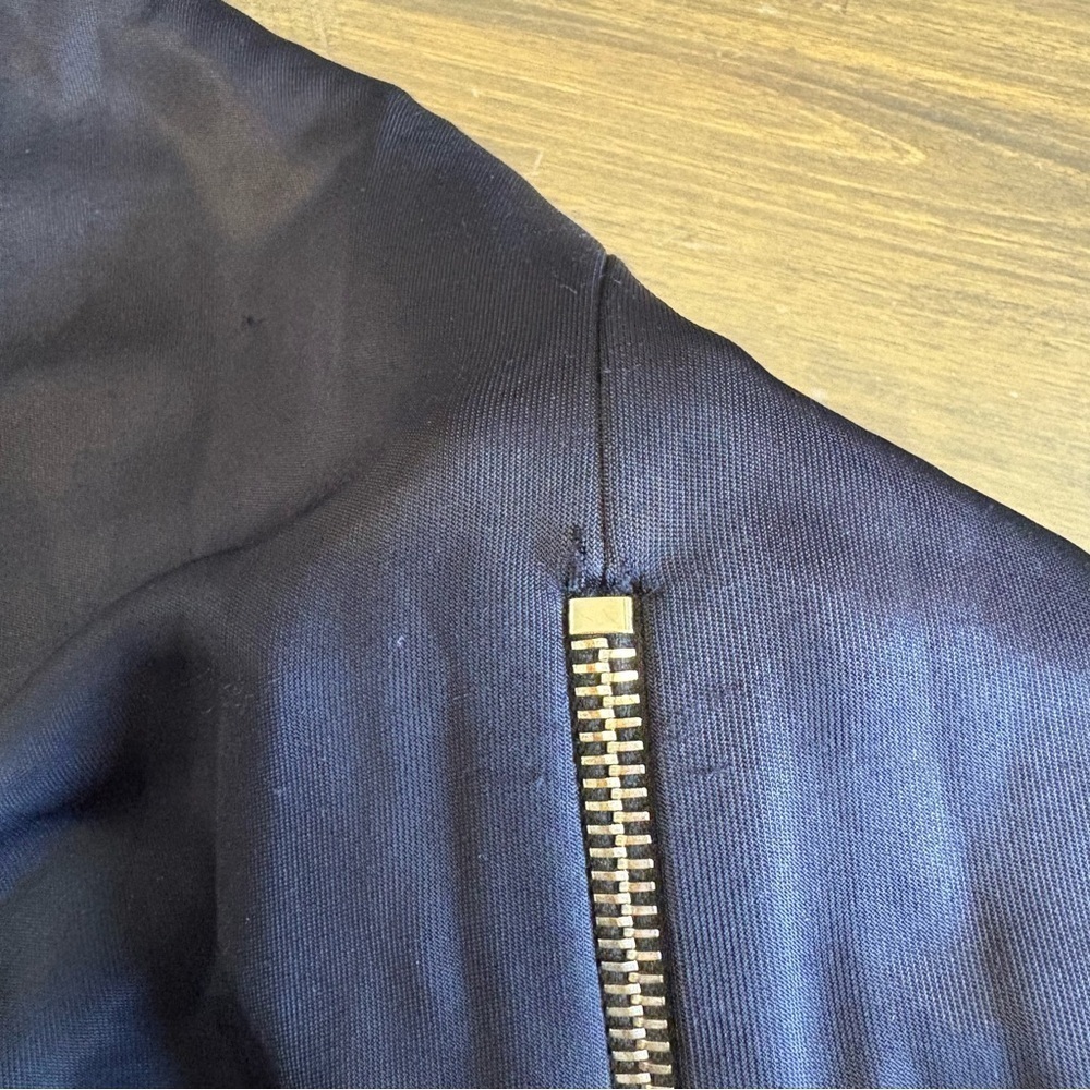 Givenchy Designer Black Pencil Skirt Sexy Sleek Runway Flawed Size 38 Gold Zip - Picture 10 of 13
